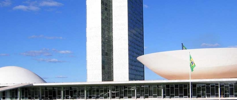 Reforma trabalhista quer alterar CLT e ampliar terceirização